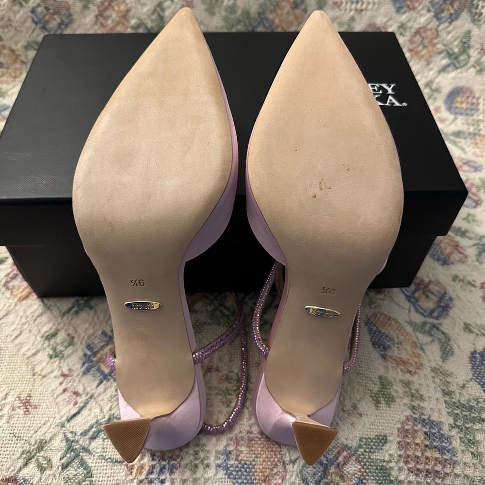 Badgley Mischka Women's Kamilah Pointed Ankle Strap High Heel Sandals - Picture 3 of 9